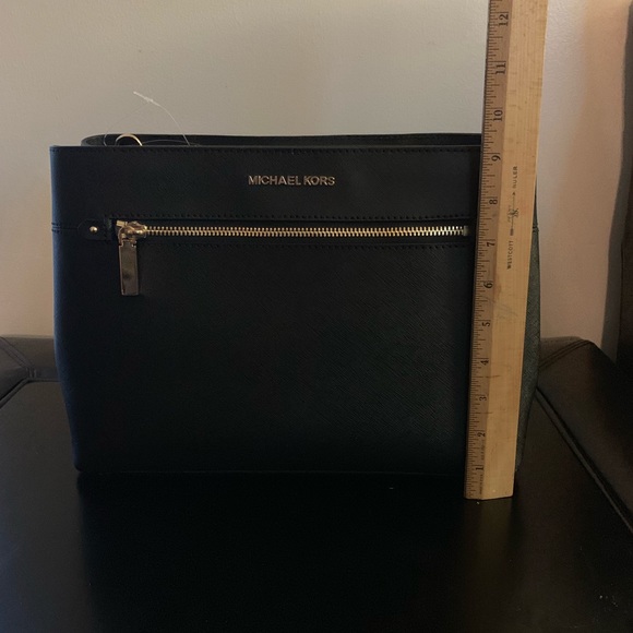 Michael Kors Bag - Picture 6 of 7